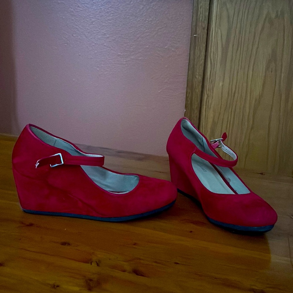 Red Velvet Wedge Heels